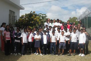 Visite de l'école par l'équipe de Resaplanet