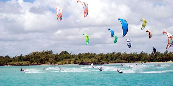 grijnzend Peregrination Sociaal Resablog: 2011 sous le signe du kitesurf à l'île Maurice